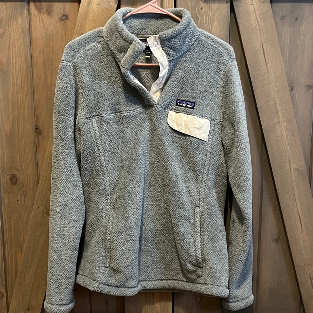 Patagonia Light Gray Fleece Jacket